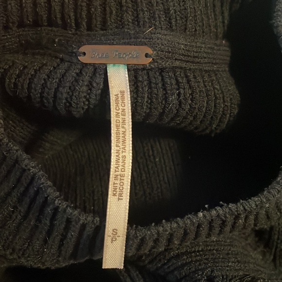 Free People Easy Street Tunic Sweater in Black Revolve Pullover OB991232 - Picture 7 of 12